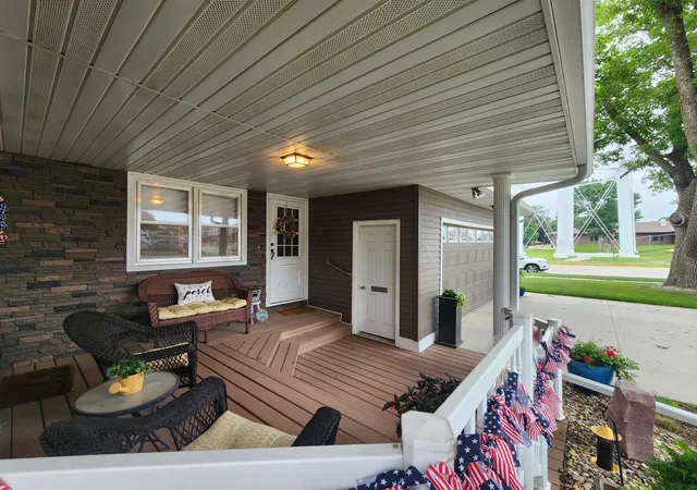 Photo 3 of Single family home for sale at 505 9th Street Sw, Pipestone, MN 56164 | MLS# 7103567 | Listing updated on 2026-09-04