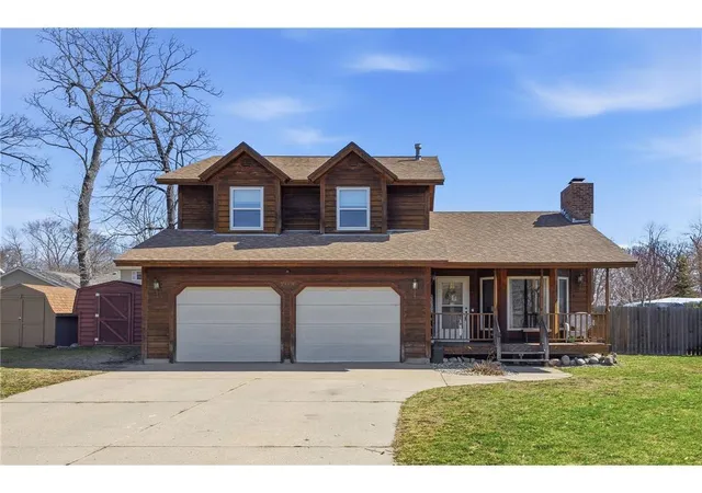 Photo 1 of Single family home for sale at 703 Shady Ridge Rd Nw, Hutchinson, MN 55350 | MLS# 7103576 | Listing updated on 2026-09-22