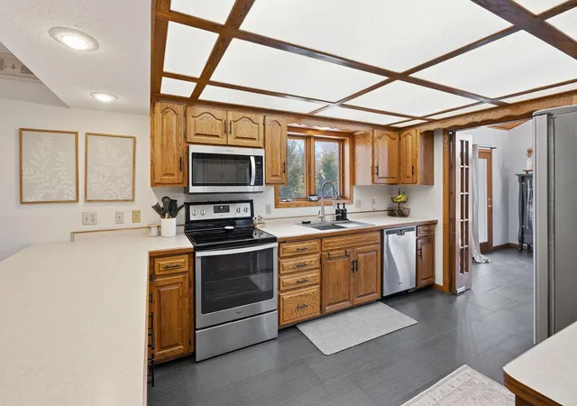 Photo 4 of Single family home for sale at 703 Shady Ridge Rd NW, Hutchinson, MN 55350 | MLS# 7103576 | Listing updated on 2026-09-22