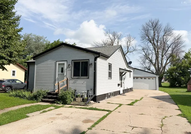Homes for sale in Worthington, MN | 1719 Dover St, Worthington, MN 56187 | MLS# 7103597