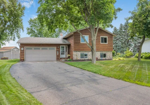 30th image of 9562 99th Ave N, Maple Grove, MN 55369 | MLS# 7103608