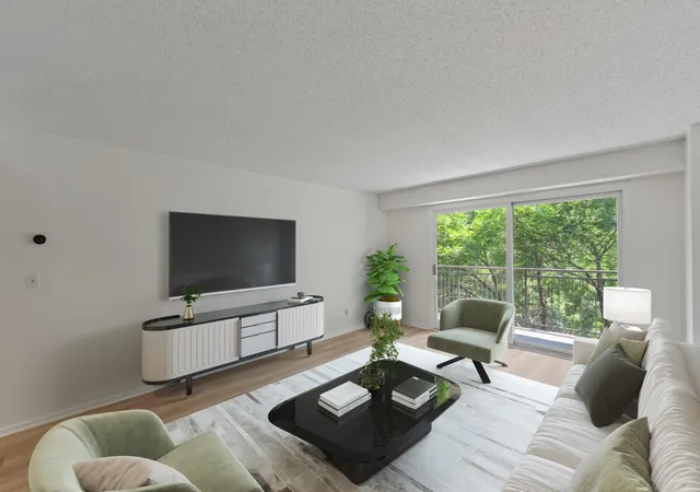 2nd image of 210 W Grant St, Minneapolis, MN 55403
