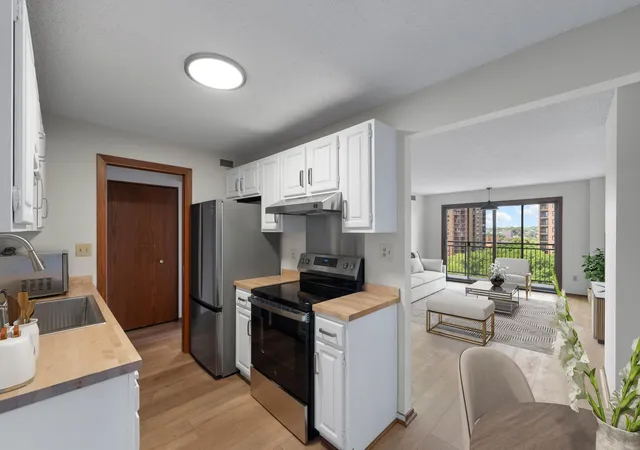 5th image of 1225 Lasalle Ave #1106, Minneapolis, MN 55403 | MLS# 7103618