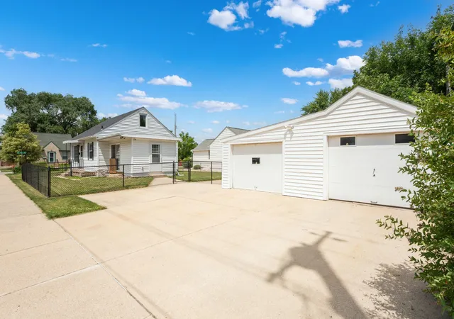 Photo 2 of Single family home for sale at 1205 9th Street Ne, Rochester, MN 55906 | MLS# 7103630 | Listing updated on 2026-09-03