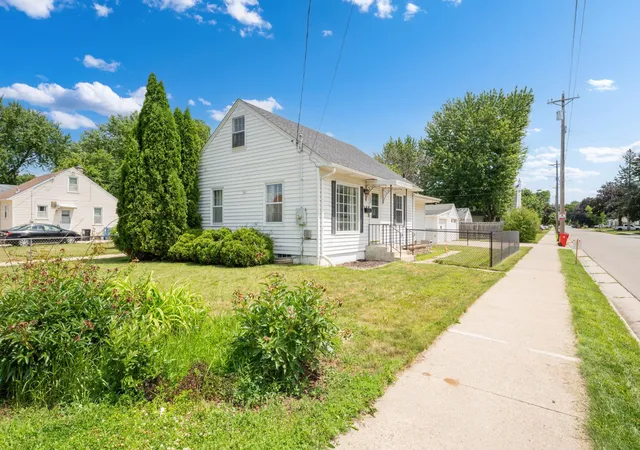 Photo 3 of Single family home for sale at 1205 9th Street NE, Rochester, MN 55906 | MLS# 7103630 | Listing updated on 2026-09-03