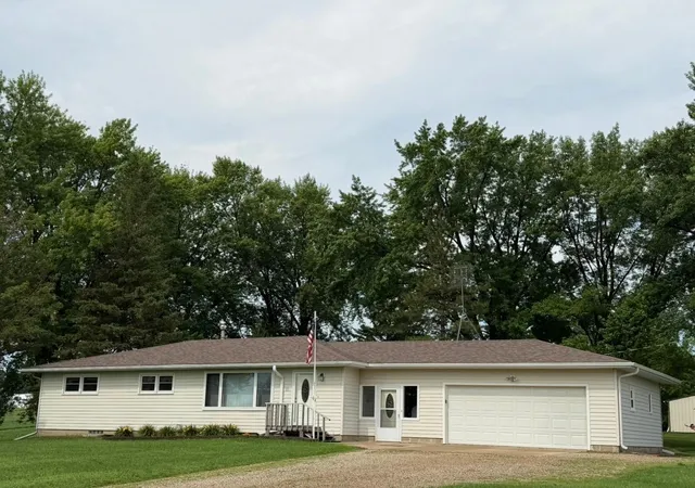 Homes for sale in Albert Lea, MN | 17743 750th Ave, Albert Lea, MN 56007 | MLS# 7103657