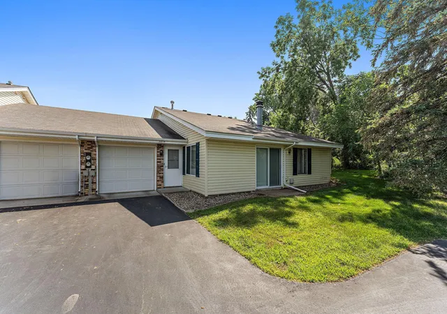 Photo 1 of Single family home for sale at 3854 Heather Dr, Saint Paul, MN 55122 | MLS# 7103674 | Listing updated on 2026-08-27