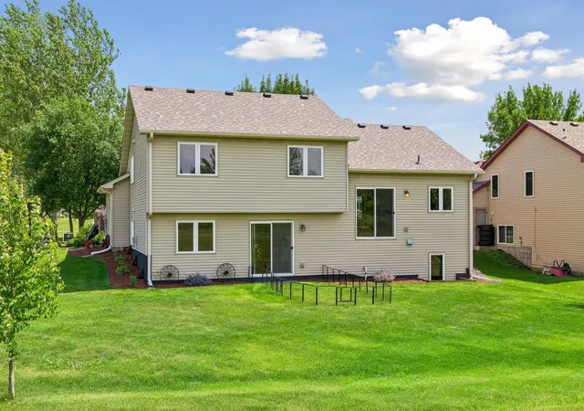 Homes for sale in Montgomery, MN | 1302 Prairie St Nw, Montgomery, MN 56069 | MLS# 7103702