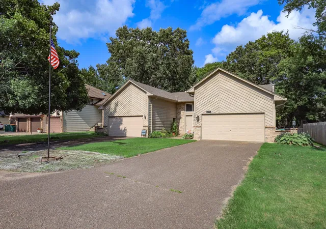 Homes for sale in Vadnais Heights, MN | 4096 Rice St, Vadnais Heights, MN 55126 | MLS# 7103709