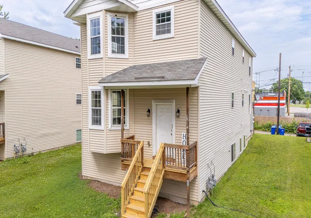 1st image of 1512 Albemarle St, Saint Paul, MN 55117 | MLS# 7103726