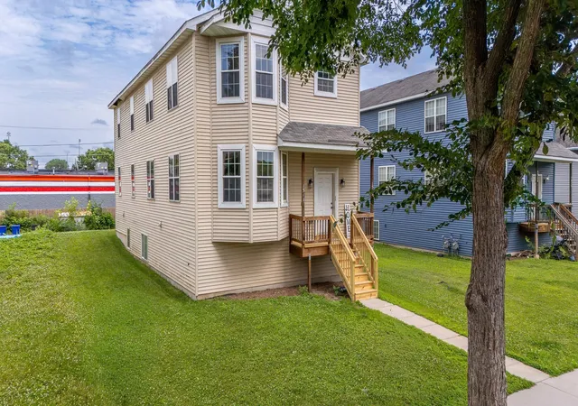 2nd image of 1512 Albemarle St, Saint Paul, MN 55117 | MLS# 7103726
