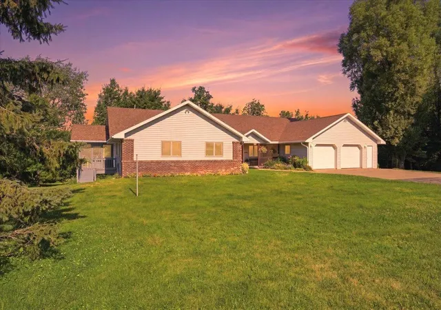 1st image of 462 270th St, Woodville, WI 54028 | MLS# 7103733