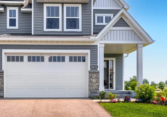 2nd image of 24232 Edgewater Dr, Rogers, MN 55374 | MLS# 7103748