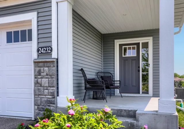 3rd image of 24232 Edgewater Dr, Rogers, MN 55374 | MLS# 7103748