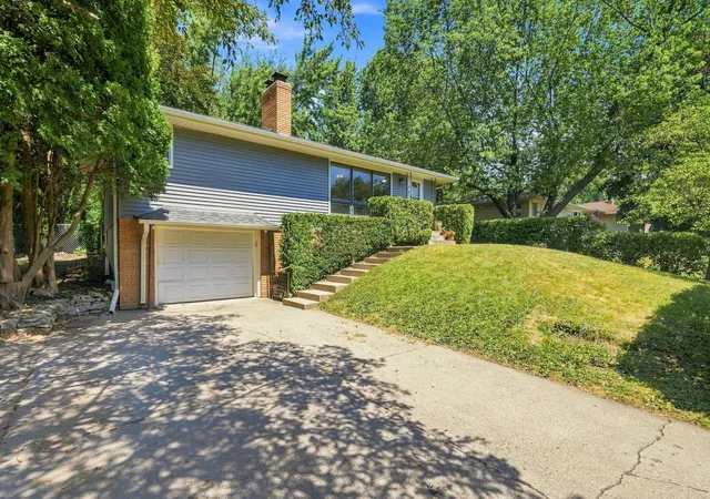 Photo 1 of Sale Pending at 1101 Lynde Dr Ne, Minneapolis, MN 55432 | MLS# 7103815 | Listing updated on 2026-08-25