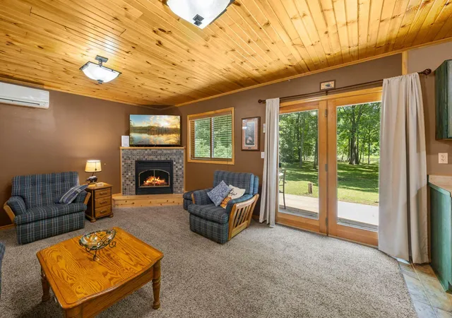 Photo 3 of Single family home for sale at 32625 Riverside Dr, Pine City, MN 55063 | MLS# 7103838 | Listing updated on 2026-10-07