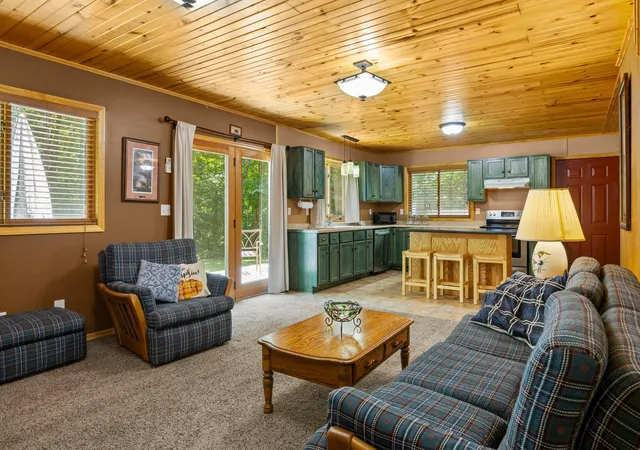 Photo 3 of Single family home for sale at 32625 Riverside Dr, Pine City, MN 55063 | MLS# 7103838 | Listing updated on 2026-10-07