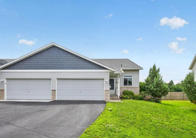 Homes for sale in Cannon Falls, MN | 306 Pine St, Cannon Falls, MN 55009 | MLS# 7103843