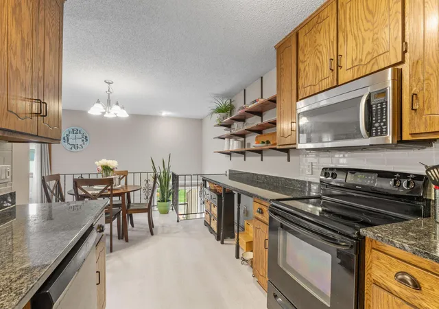 5th image of 8545 Maplebrook Pkwy N, Brooklyn Park, MN 55445 | MLS# 7103844