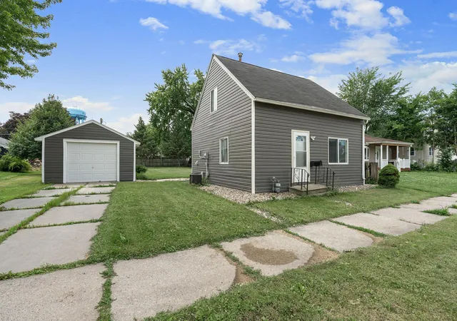 3rd image of 1810 1St Ave Se, Austin, MN 55912 | MLS# 7103858
