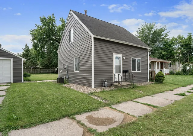 4th image of 1810 1St Ave Se, Austin, MN 55912 | MLS# 7103858