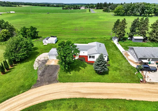 1st image of 1445 1st Ave Sw, Oronoco, MN 55960 | MLS# 7103875