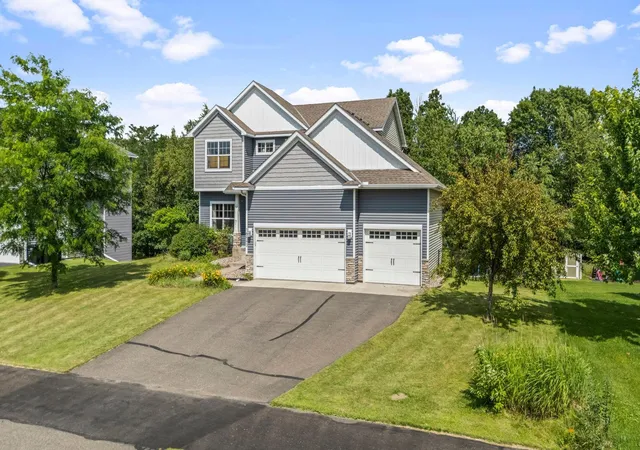 Photo 2 of Single family home for sale at 16643 Wintergreen St Nw, Andover, MN 55304 | MLS# 7103877 | Listing updated on 2026-09-28