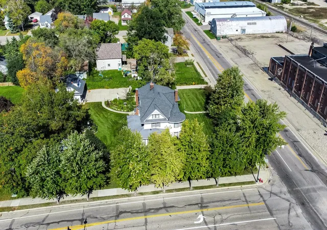 Photo 3 of Single family home for sale at 721 6th Avenue E, Alexandria, MN 56308 | MLS# 7103884 | Listing updated on 2026-09-15