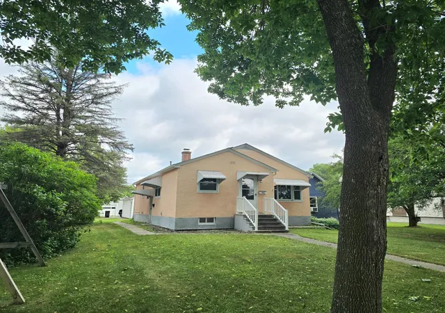 Homes for sale in International Falls, MN | 416 10th St, International Falls, MN 56649 | MLS# 7103887
