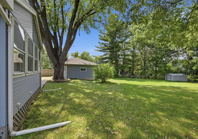 Homes for sale in Maplewood, MN | 821 Sterling St N, Maplewood, MN 55119 | MLS# 7103896