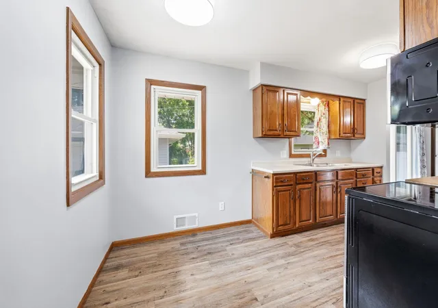 Homes for sale in Maplewood, MN | 821 Sterling St N, Maplewood, MN 55119 | MLS# 7103896