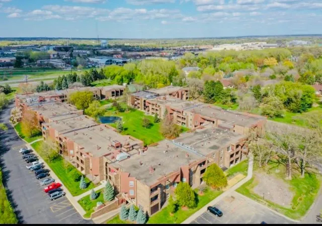 3rd image of 2230 Midland Grv Rd, Roseville, MN 55113