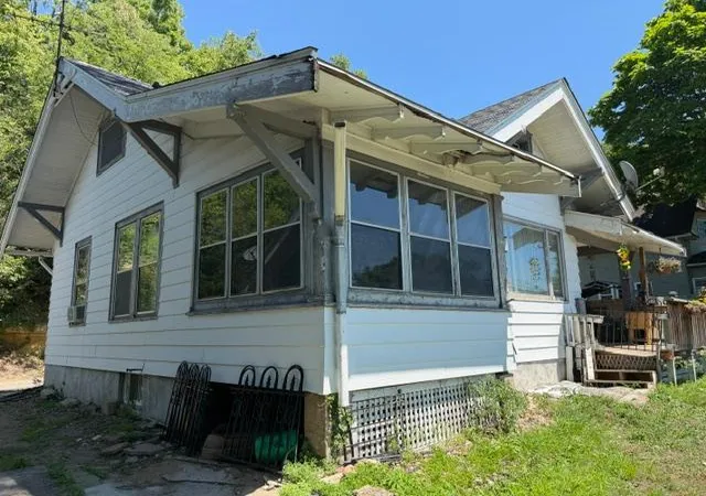 3rd image of 1115 Bush St, Red Wing, MN 55066 | MLS# 7103902