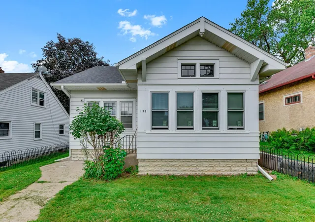 2nd image of 1140 Maryland Ave E, Saint Paul, MN 55106 | MLS# 7103905