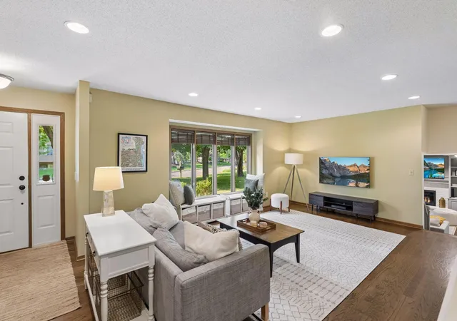 Photo 2 of Sale Pending at 4615 Saddlewood Dr, Minnetonka, MN 55345 | MLS# 7103909 | Listing updated on 2026-08-24