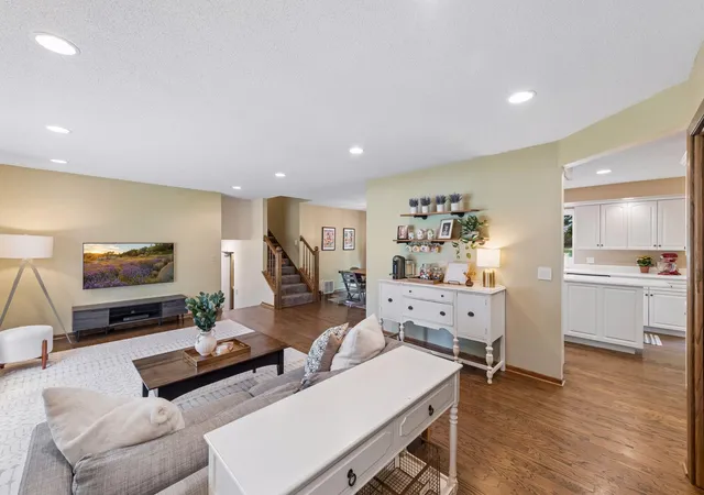 Photo 3 of Sale Pending at 4615 Saddlewood Dr, Minnetonka, MN 55345 | MLS# 7103909 | Listing updated on 2026-08-24