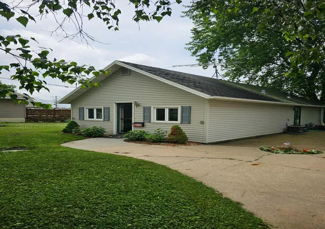 1st image of 606 3rd St Sw, Stewartville, MN 55976 | MLS# 7103911