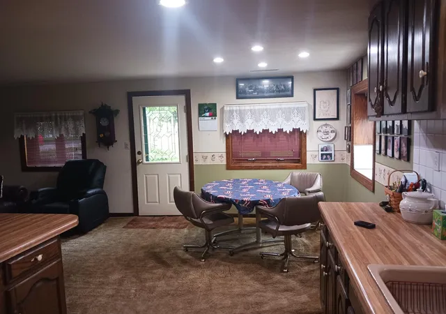 2nd image of 606 3rd St Sw, Stewartville, MN 55976 | MLS# 7103911