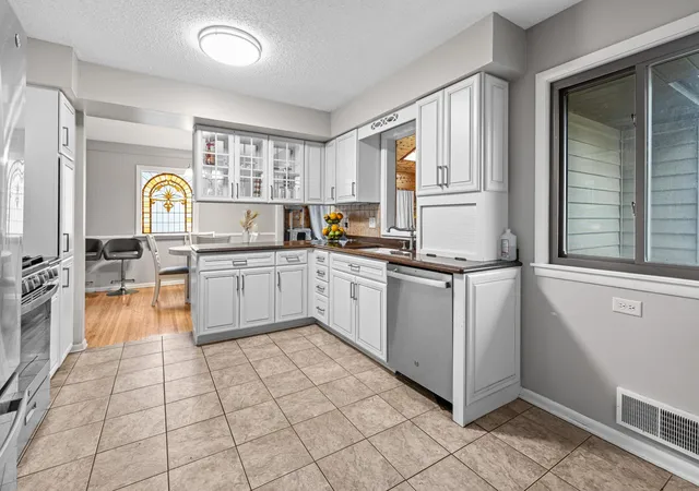 Homes for sale in Columbia Heights, MN | 4246 Royce St Ne, Columbia Heights, MN 55421 | MLS# 7103913