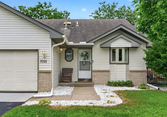 2nd image of 7101 Setzler Pkwy, Brooklyn Park, MN 55445 | MLS# 7103946