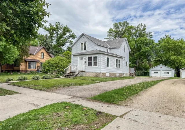 Homes for sale in Willmar, MN | 409 9th St Sw, Willmar, MN 56201 | MLS# 7103953