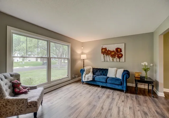 Homes for sale in Stillwater, MN | 2414 Oakridge Ct, Stillwater, MN 55082 | MLS# 7103979