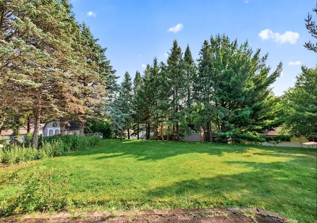 56th image of 17462 Logans Dr, Eden Prairie, MN 55346 | MLS# 7104005