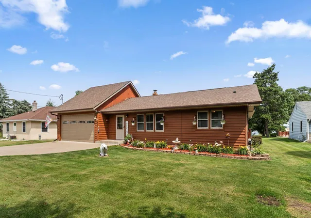 Homes for sale in White Bear Lake, MN | 1911 County Road F E, White Bear Lake, MN 55110 | MLS# 7104018