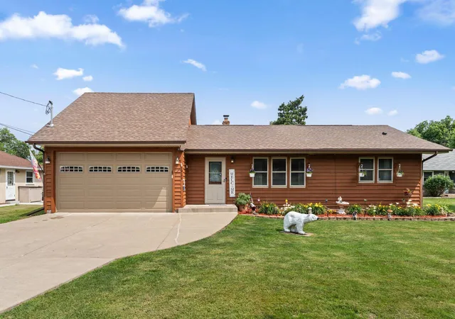 Homes for sale in White Bear Lake, MN | 1911 County Road F E, White Bear Lake, MN 55110 | MLS# 7104018