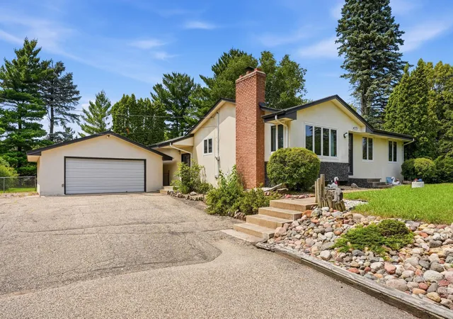 Homes for sale in Eagan, MN | 4275 Pilot Knob Rd, Eagan, MN 55122 | MLS# 7104035