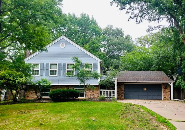 Photo 1 of Sale Pending at 7424 Edgewood Ave N, Minneapolis, MN 55428 | MLS# 7104051 | Listing updated on 2026-10-22