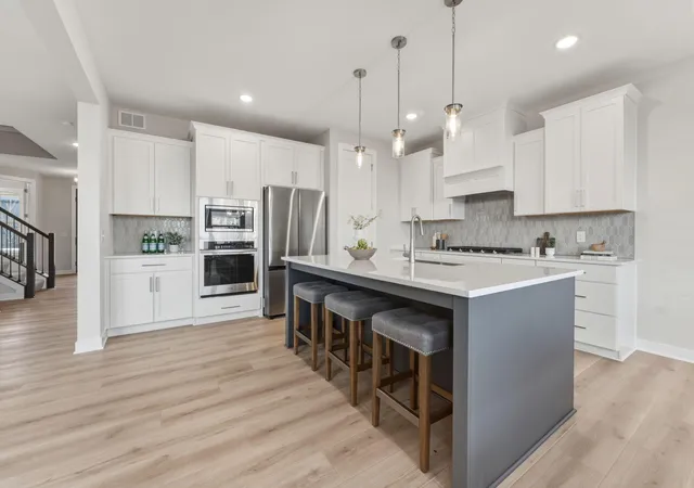 5th image of 18250 102Nd Pl N, Maple Grove, MN 55311 | MLS# 7104059