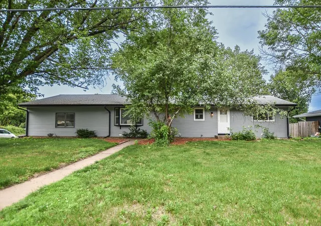 2nd image of 6631 Jackson St Ne, Minneapolis, MN 55432 | MLS# 7104060
