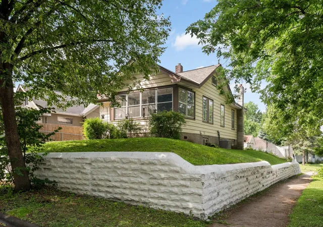 Photo 2 of Single family home for sale at 837 Pedersen St, Saint Paul, MN 55119 | MLS# 7104125 | Listing updated on 2026-10-13